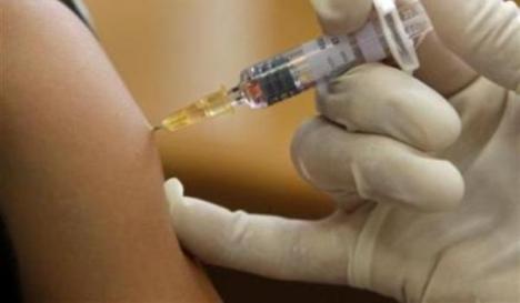 DSP Bihor a primit prima tranşă de vaccin antigripal, pentru sugari, copii din orfelinate, gravide şi bătrâni 
